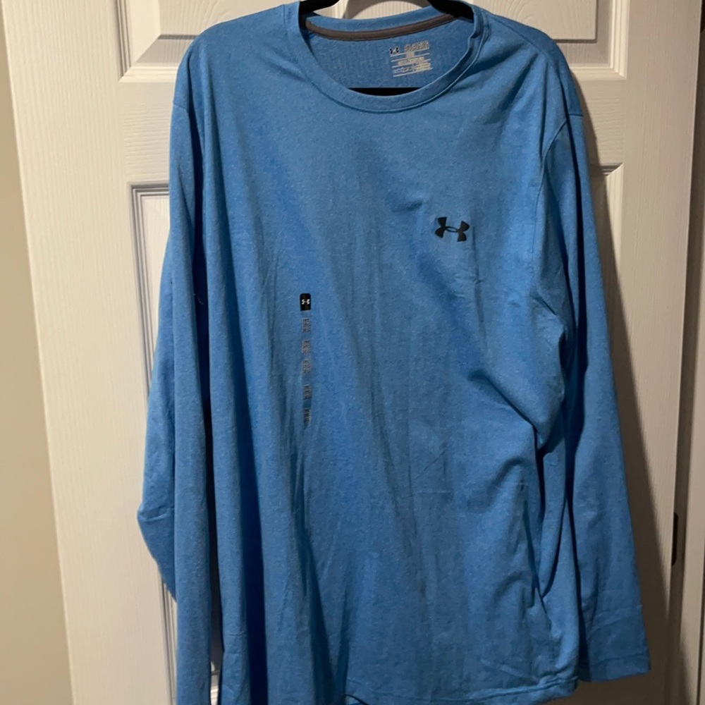 Long sleeve under armor shirt